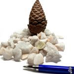 Gravilla de cuarzo blanco tamaño almendra 1-2,5 cm aprox para paisajismo, decorativo